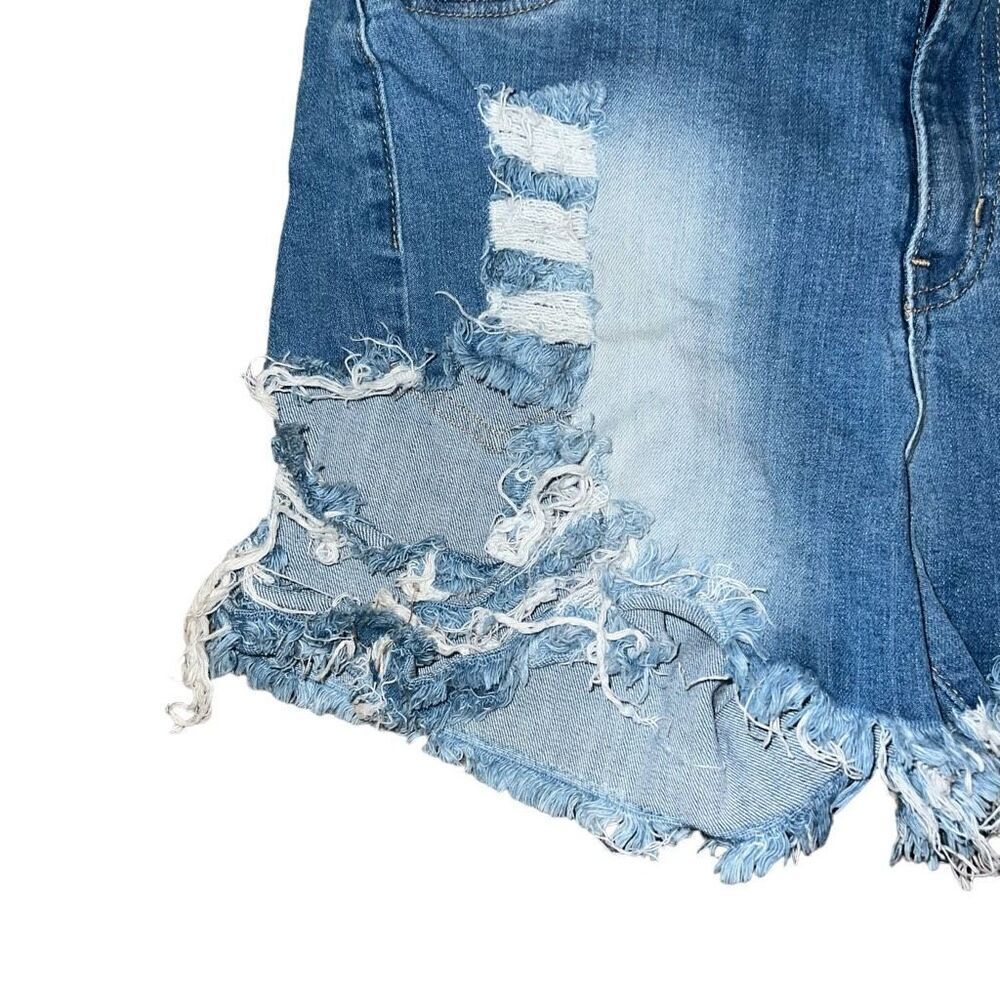 FASHION NOVA Light Wash Distresses Jeans Size 13 - Picture 3 of 8